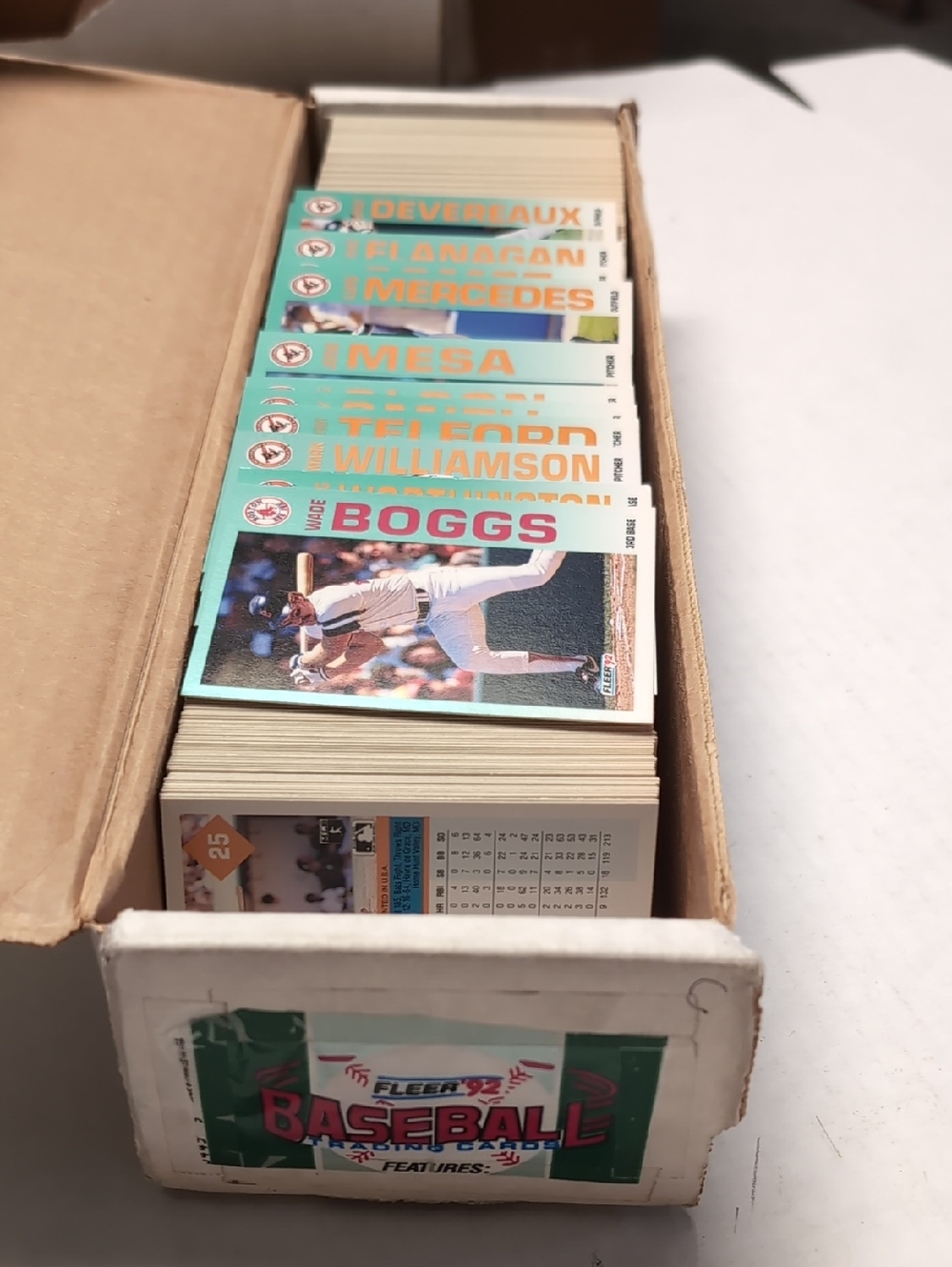 700 1992 Fleer Baseball Cards All Different Baseball Trading Cards - (Boxed Set)